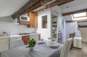 Nice Lovely Attic for 4 person with Wifi - A/C